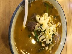 老酸菜牛肋条面-阿彬生炒牛肉面(解放路店)