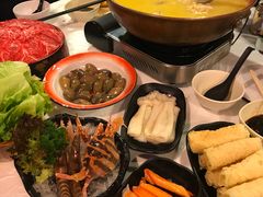 炸响铃-鲜入围煮花胶鸡海鲜火锅