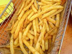 -BHC炸鸡(明洞总店)