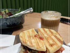 -Catch Bagel(芳草地店)