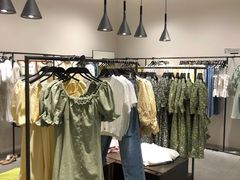 -URBAN REVIVO(七宝领展广场店)