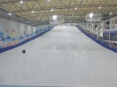-乔波室内滑雪场