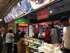 自助取餐区-钢管厂歆瑞源油卤串串香(春熙路太古里店)