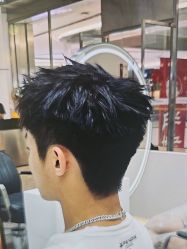 -逸丝风尚专注烫染