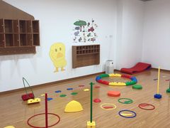 -抱抱熊托育中心(大悦城店)