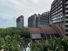 -三亚湾海居铂尔曼度假酒店