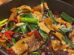 -云海肴·汽锅鸡·云南菜(天山百盛优客店)