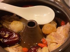 -云海肴·汽锅鸡·云南菜(天山百盛优客店)