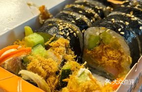 Sichuan-style Squid Bone Rice Roll with Seaweed
