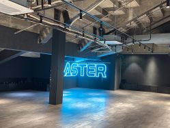 -CASTER跳舞俱乐部