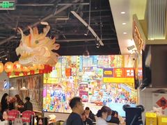 -瑞虹新天地月亮湾