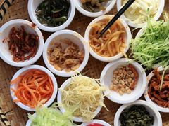 -包整·丝娃娃(一览甲秀楼风景店)