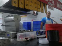 -牛一嘴·兰州牛肉面·大盘鸡(财富中心店)