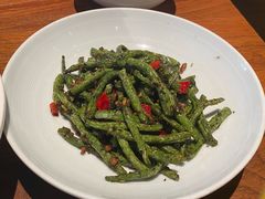 芽菜肉沫四季豆-双流老妈兔头(荟聚店)