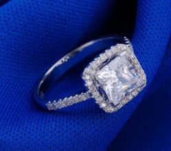 -威德钻石-克拉钻大本营(南京东路店)