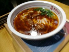 -呷佬·长沙手工米粉(金沙江路店)