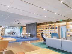 -蔚来中心(北京中关村店)