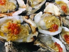 -蚝哥花姐湛江烤生蚝(美丽湾市场店)