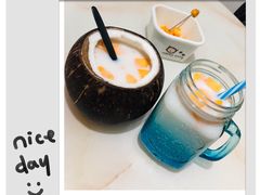 -志龙皇冠吃货椰子铺