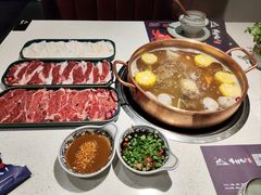 -牛村来人潮汕牛肉火锅(西单店)