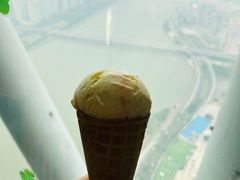 -广州塔卢特斯法国旋转餐厅