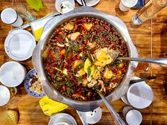 -乡土特色.冷锅鱼.牦牛肉汤锅