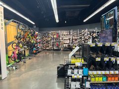 -迪卡侬(西三旗店)