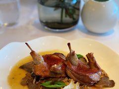 碳烤乳鸽，甜豆，旱金莲醋汁-Jean Georges