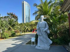 -万绿园