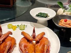 玻璃脆皮乳鸽-福院