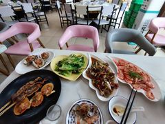 -覃记海鲜美食餐厅