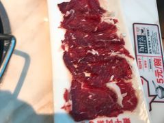现切吊龙肉-为什么牛潮汕牛肉火锅(中信广场店)