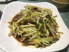 韭黄炒鸡杂-洪齐林老镇