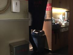 -左庭右院鲜牛肉火锅(金山万达店)