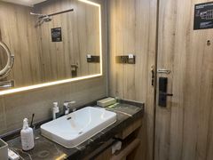 -长沙晚报大道亚朵酒店