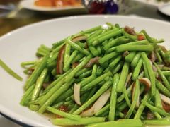 茼蒿香干炒肉丝-三元宾馆-中餐厅