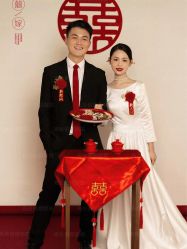 -伯爵婚纱摄影(光谷店)