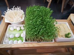-左庭右院鲜牛肉火锅(浦江欢乐颂店)