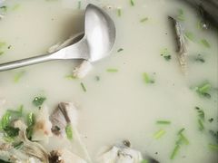 -雪湖煜辰鱼头老店(雪野湖店)