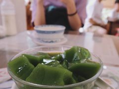 翡翠凉粉加炼奶-周大娘牛乳(旧寨古村总店)
