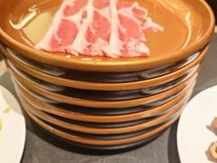 -牛YO寿喜烧·铁板烧和牛火锅自助(市府恒隆店)