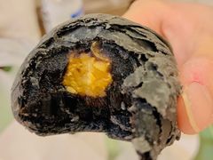 乌豆蛋黄酥-陶陶居饼家(惠福东路店)