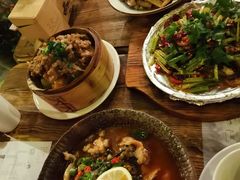 -胡桃里音乐餐厅(陶溪川店)(川湘赣菜·世界百大酒庄直供红酒·音乐表演)
