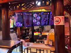 -金杨拉面王小吃面馆·牛三宝面·红烧牛肉粉