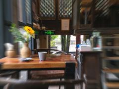 -蓝壁虎咖啡酒馆