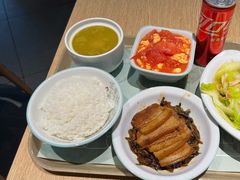 -老乡鸡(上海品尊国际中心店)