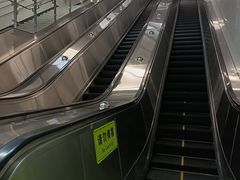 -红土地(地铁站)