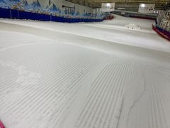 -乔波室内滑雪场