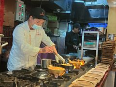 -有红鸡毛店·砂锅菜(抚琴夜市店)