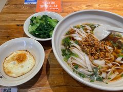 -湘人龙记老长沙米粉(鸟巢店)